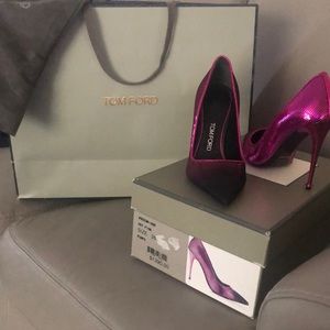 Tom Ford size 36 never worn with bag excellent condition 4 inch heel